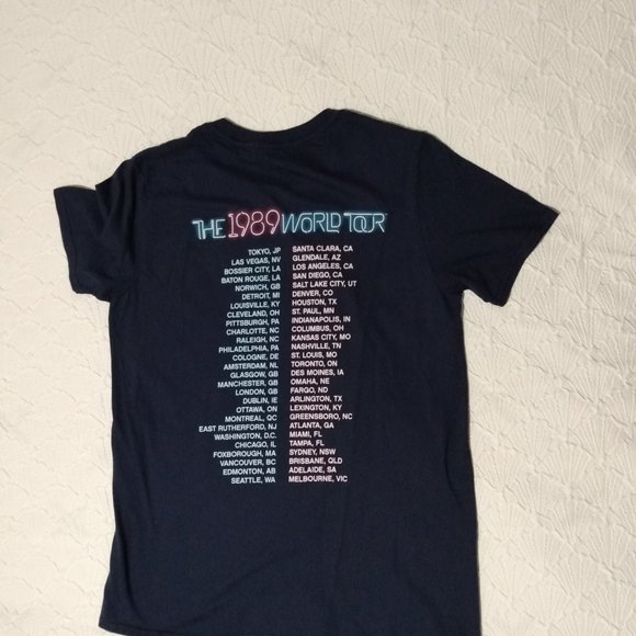 Navy Graphic Tee - Picture 3 of 4